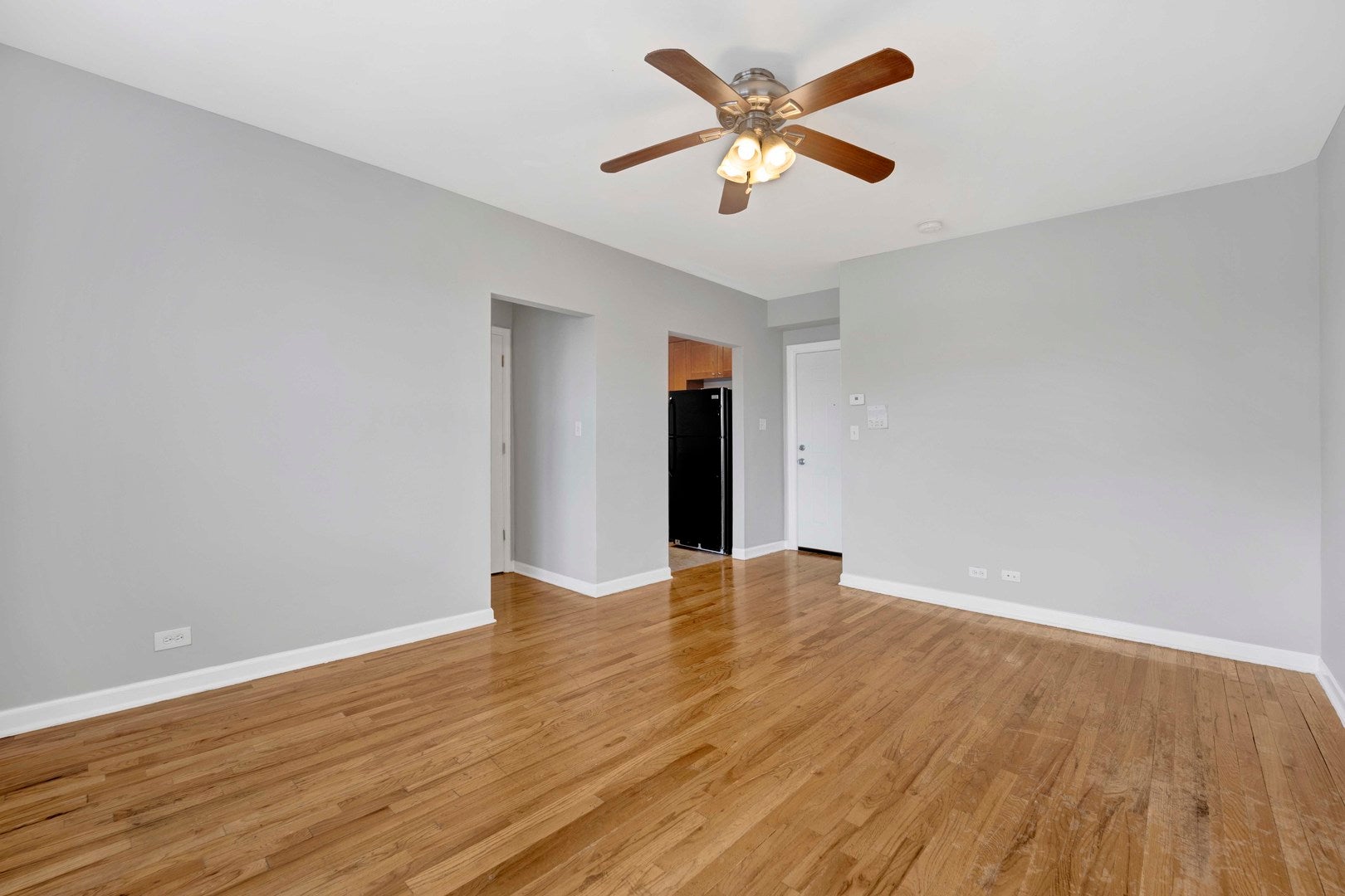 414 W Walnut Street 208