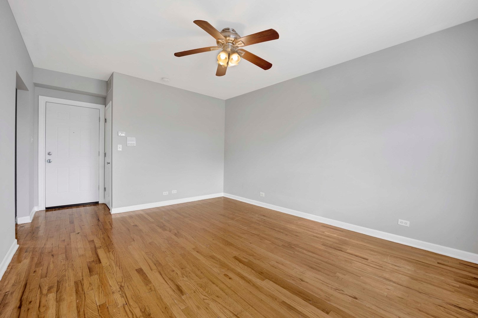 414 W Walnut Street 208