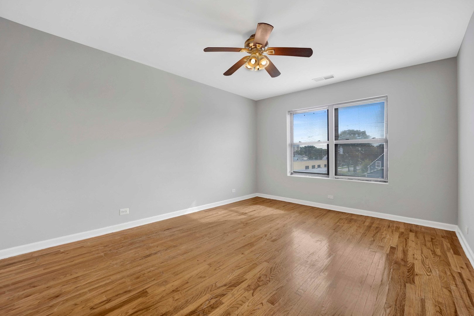 414 W Walnut Street 208
