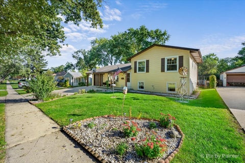 Tiny photo for 1705 Poplar Avenue, Hanover Park, IL 60133 (MLS # 12779059)