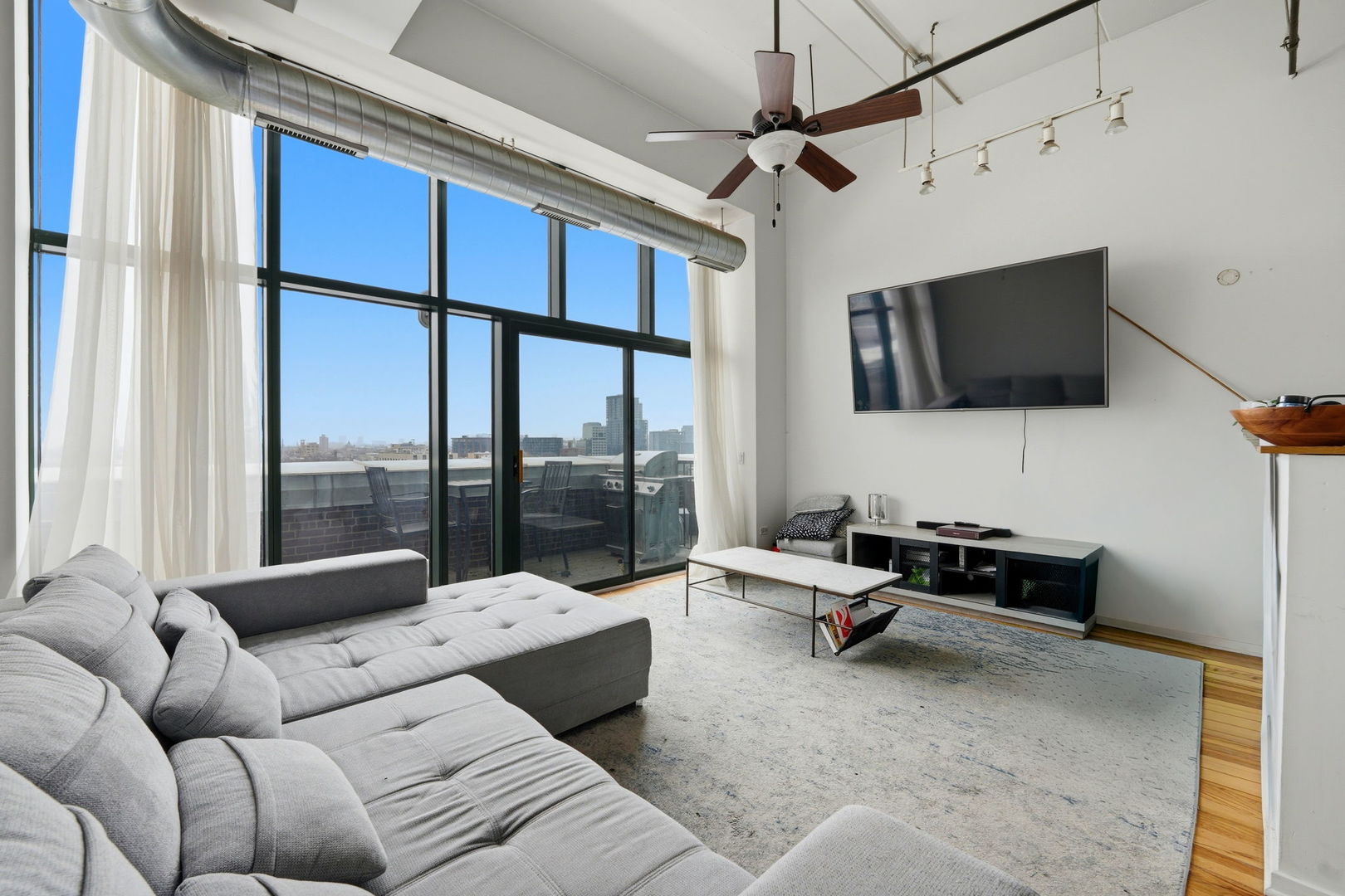 1645 W Ogden Avenue 714