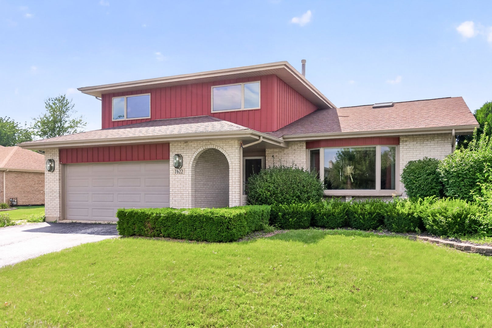 7622 W Lakeside Drive