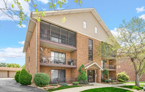 Photo of 16807 81st Avenue #1S, Tinley Park, IL 60477 (MLS # 12709762)