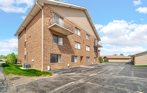 Tiny photo for 16807 81st Avenue #1S, Tinley Park, IL 60477 (MLS # 12709762)