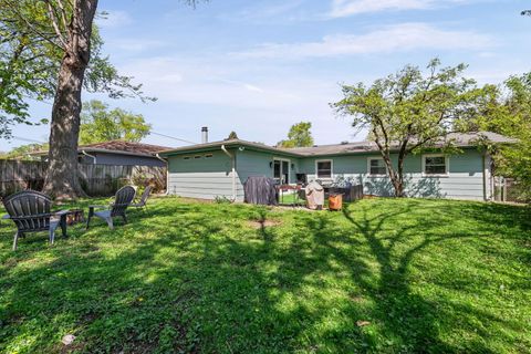Tiny photo for 1011 Beverly Drive, Wheeling, IL 60090 (MLS # 12650969)