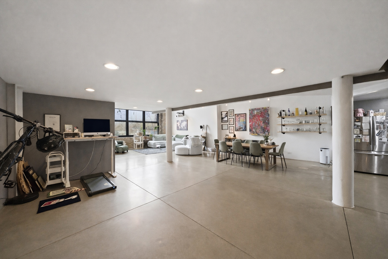 407 N Elizabeth Street 101B