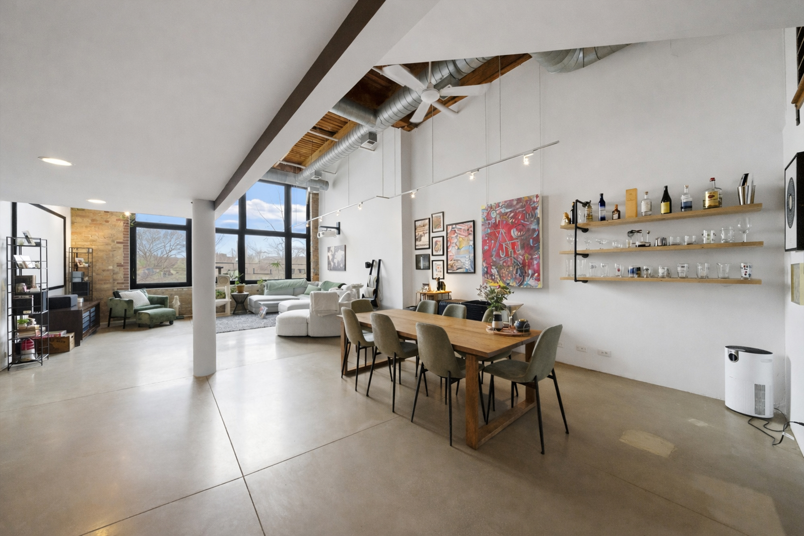 407 N Elizabeth Street 101B