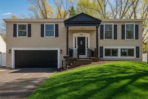 Photo of 212 S River Road, Naperville, IL 60540 (MLS # 12646011)