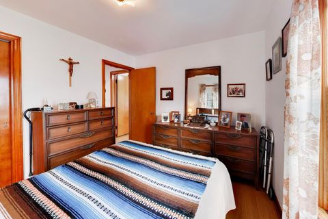 Tiny photo for 311 Elm Street, Glen Ellyn, IL 60137 (MLS # 12614980)