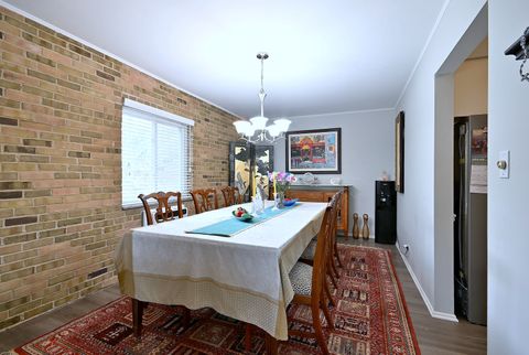 Tiny photo for 360 Claymoor Avenue #2E, Hinsdale, IL 60521 (MLS # 12618931)