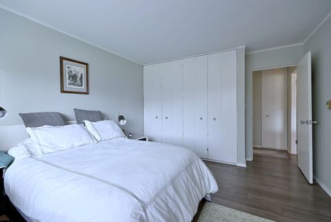 Tiny photo for 360 Claymoor Avenue #2E, Hinsdale, IL 60521 (MLS # 12618931)