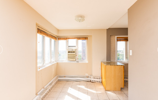 708 W Bittersweet Place 801