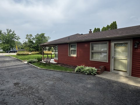 Tiny photo for 1100 S Columbine Avenue, Lombard, IL 60148 (MLS # 12651442)