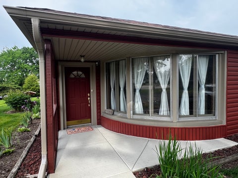 Tiny photo for 1100 S Columbine Avenue, Lombard, IL 60148 (MLS # 12651442)