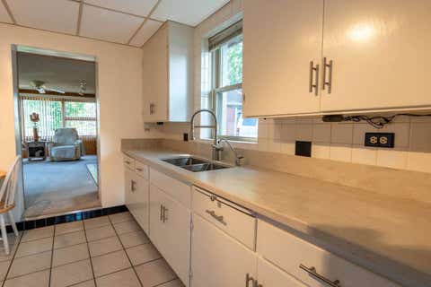 Tiny photo for 1100 S Columbine Avenue, Lombard, IL 60148 (MLS # 12651442)