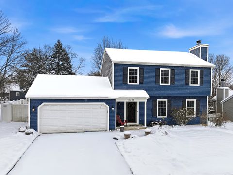 Photo of 1527 Williams Avenue, St. Charles, IL 60174 (MLS # 12520455)