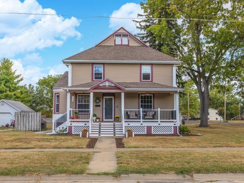 Photo of 597 E 3rd Street, El Paso, IL 61738 (MLS # 12476994)