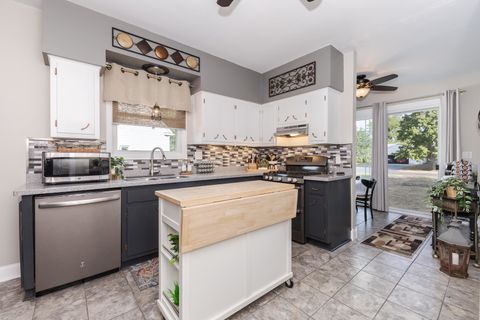 Tiny photo for 597 E 3rd Street, El Paso, IL 61738 (MLS # 12476994)