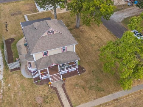 Tiny photo for 597 E 3rd Street, El Paso, IL 61738 (MLS # 12476994)