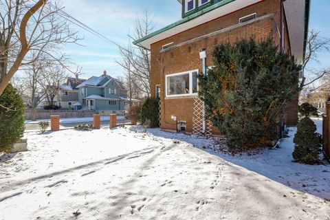 Tiny photo for 230 S Taylor Avenue, Oak Park, IL 60302 (MLS # 12552905)