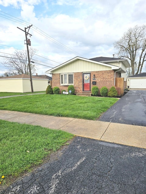 Tiny photo for 15362 7th Avenue, Phoenix, IL 60426 (MLS # 12619515)