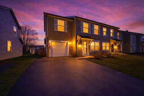 Photo of 1784 Mccormick Lane, Hanover Park, IL 60133 (MLS # 12634720)