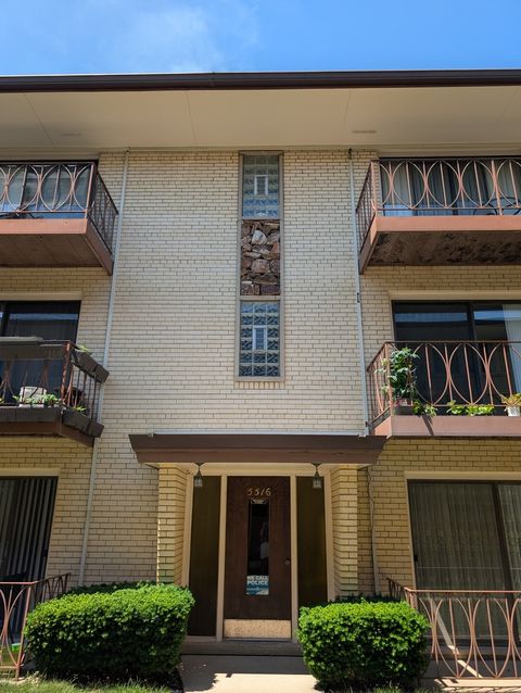 Photo of 5516 W Windsor Avenue #3M, Chicago, IL 60630 (MLS # 12661673)