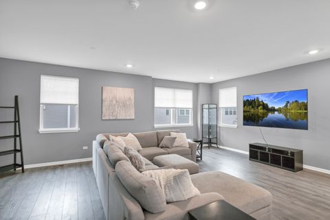 Tiny photo for 3306 Trillium Circle #3001, Rolling Meadows, IL 60008 (MLS # 12590424)