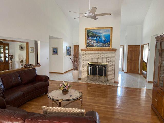 1292 W Windhill Drive