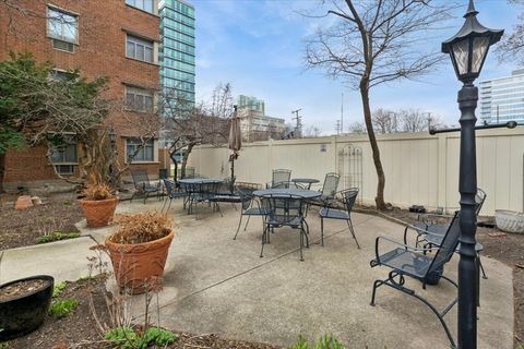 Tiny photo for 1860 Sherman Avenue #4SW, Evanston, IL 60201 (MLS # 12604548)
