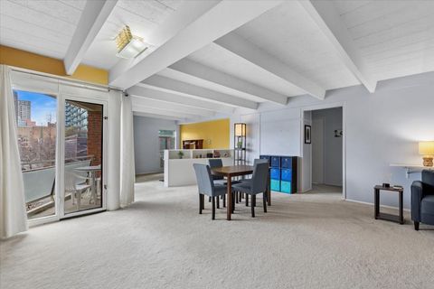 Tiny photo for 1860 Sherman Avenue #4SW, Evanston, IL 60201 (MLS # 12604548)