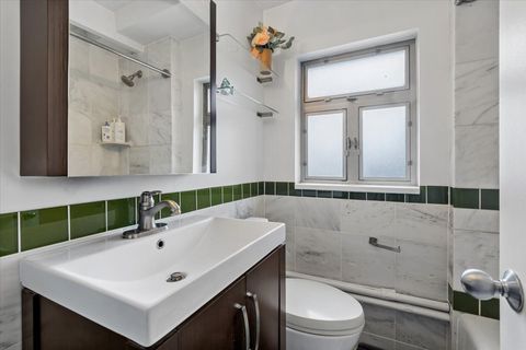 Tiny photo for 1860 Sherman Avenue #4SW, Evanston, IL 60201 (MLS # 12604548)