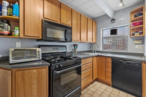 Tiny photo for 1860 Sherman Avenue #4SW, Evanston, IL 60201 (MLS # 12604548)