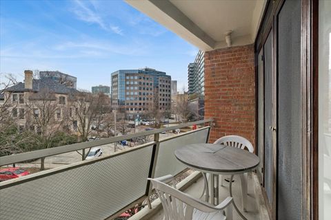 Tiny photo for 1860 Sherman Avenue #4SW, Evanston, IL 60201 (MLS # 12604548)