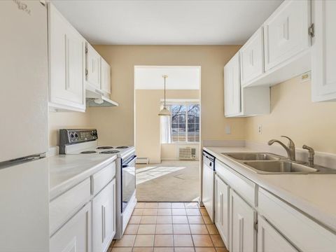 Tiny photo for 706 Kiwanis Drive #4, Freeport, IL 61032 (MLS # 12629201)