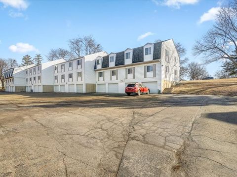 Tiny photo for 706 Kiwanis Drive #4, Freeport, IL 61032 (MLS # 12629201)