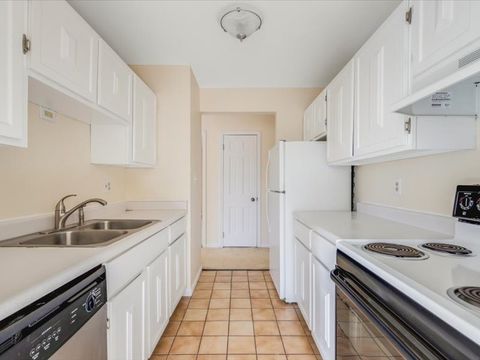 Tiny photo for 706 Kiwanis Drive #4, Freeport, IL 61032 (MLS # 12629201)