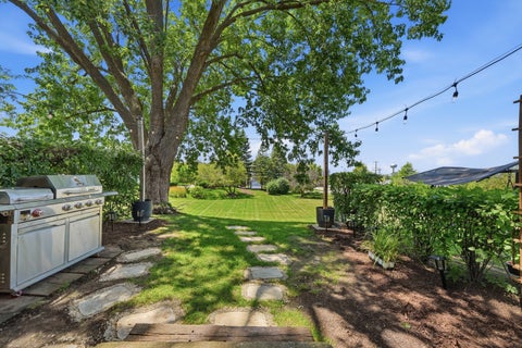 Tiny photo for 1996 Holbrook Lane, Hoffman Estates, IL 60194 (MLS # 12752350)