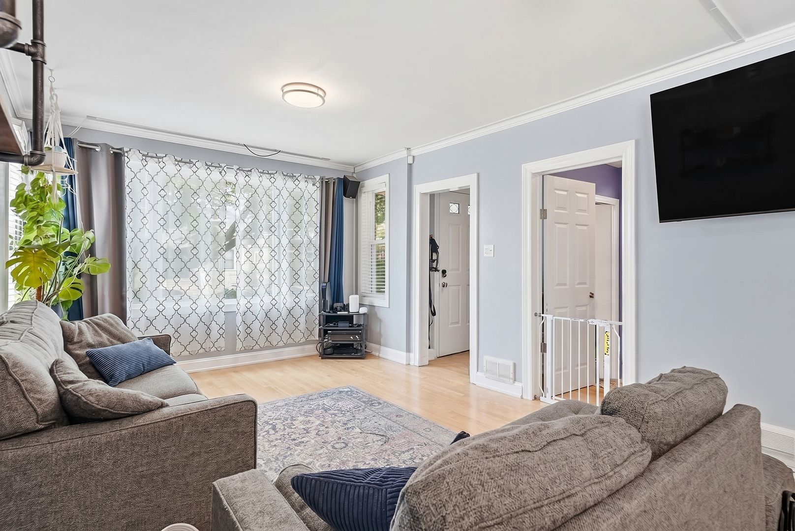 5336 N Laramie Avenue - Photo 4