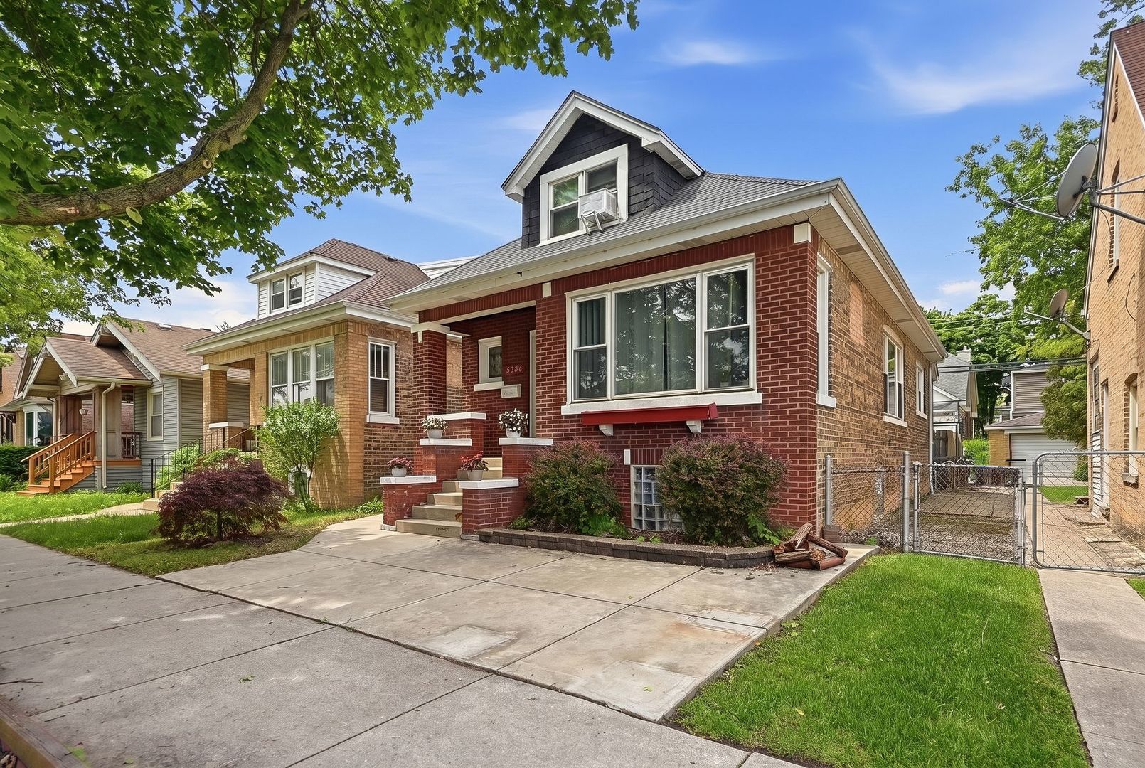 5336 N Laramie Avenue - Photo 2
