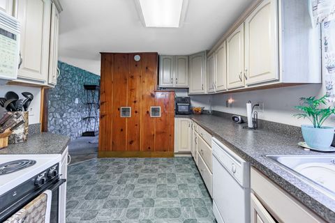 Tiny photo for 515 Forest Avenue, Willow Springs, IL 60480 (MLS # 12631515)