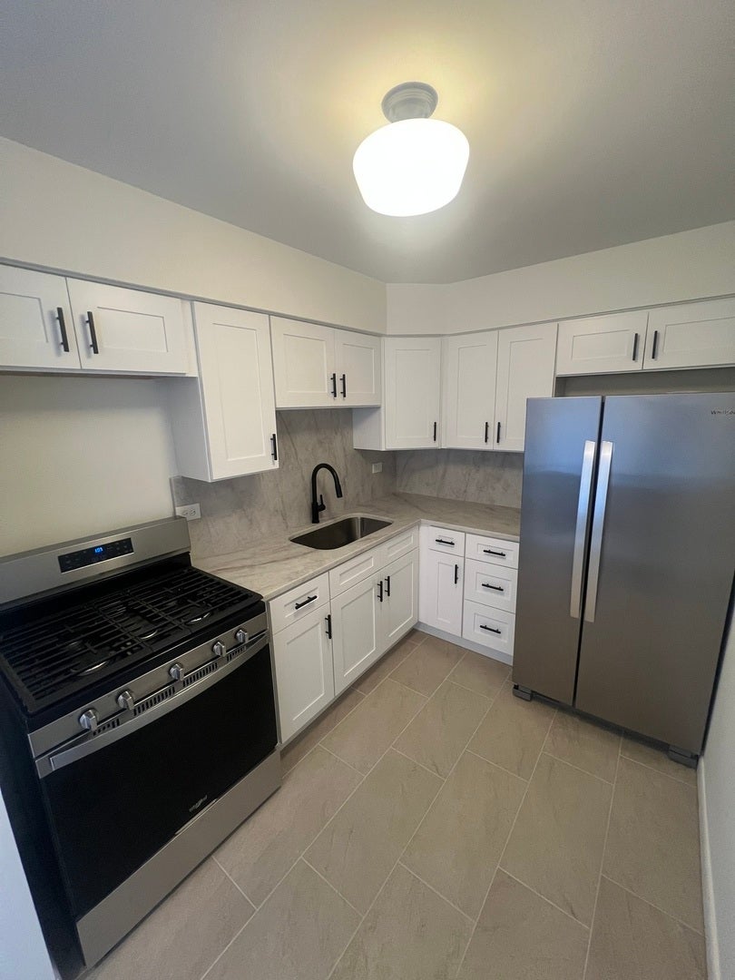 8541 Lotus Avenue 916