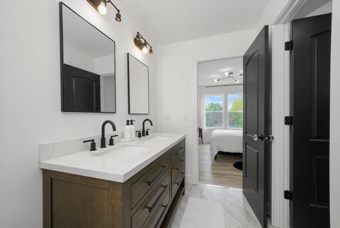 Tiny photo for 413 N Sycamore Lane, North Aurora, IL 60542 (MLS # 12572702)