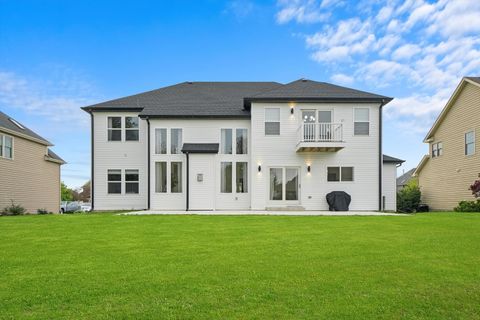 Tiny photo for 413 N Sycamore Lane, North Aurora, IL 60542 (MLS # 12572702)