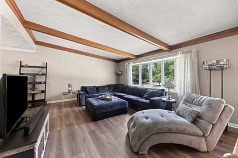 Tiny photo for 403 W Harding Road, Lombard, IL 60148 (MLS # 12669538)