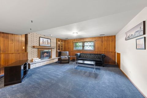 Tiny photo for 403 W Harding Road, Lombard, IL 60148 (MLS # 12669538)