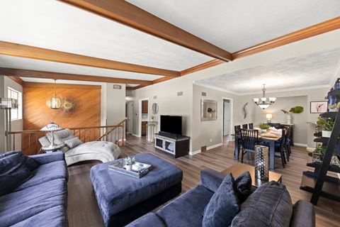 Tiny photo for 403 W Harding Road, Lombard, IL 60148 (MLS # 12669538)