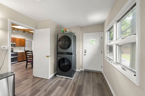 Tiny photo for 403 W Harding Road, Lombard, IL 60148 (MLS # 12669538)