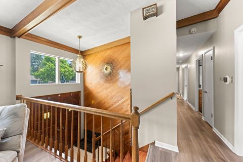 Tiny photo for 403 W Harding Road, Lombard, IL 60148 (MLS # 12669538)