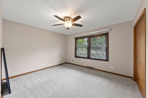 Tiny photo for 403 W Harding Road, Lombard, IL 60148 (MLS # 12669538)